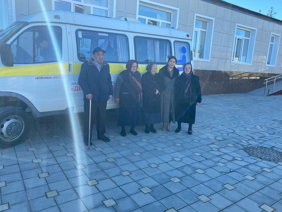 Мобильная бригада Комплексного Центра социального обслуживания в Дербентском районе продолжает реализацию регионального проекта "Старшее поколение"